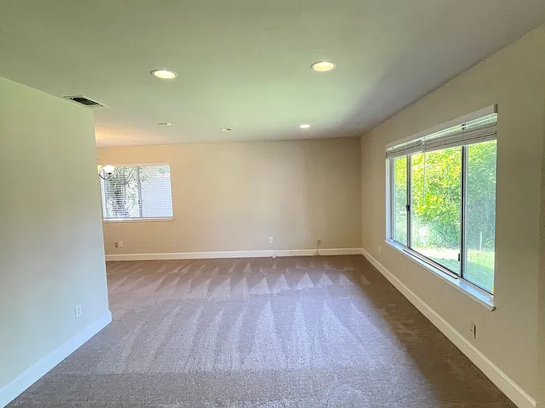 700 Los Lunas Way — Photo 3