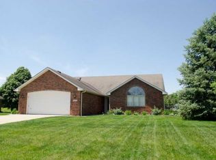 8767 Surrey Dr, Pendleton, IN 46064
