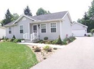 1239 Madison Ln, Adrian, MI 49221