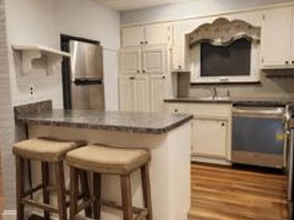 34 Pavonia Ave