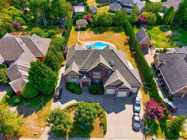 13978 23a Ave, Surrey, BC V4A 9V9