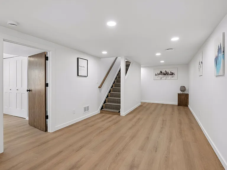 8440 Wentworth Ave S — Photo 23