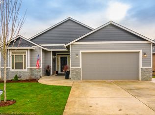35680 Elk Meadows Dr, Saint Helens, OR