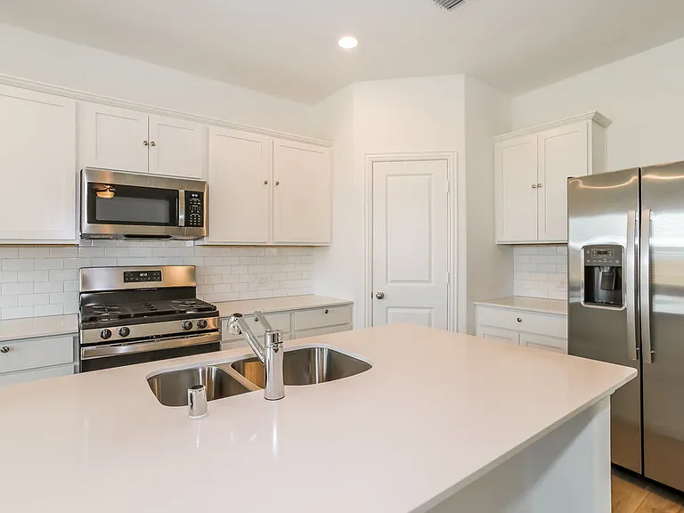 14733 San Pablo Dr — Photo 8