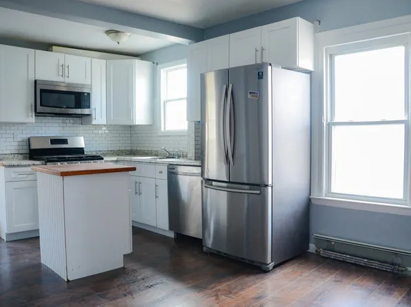 323 Charles St Floor 2, Bridgeport, CT 06606