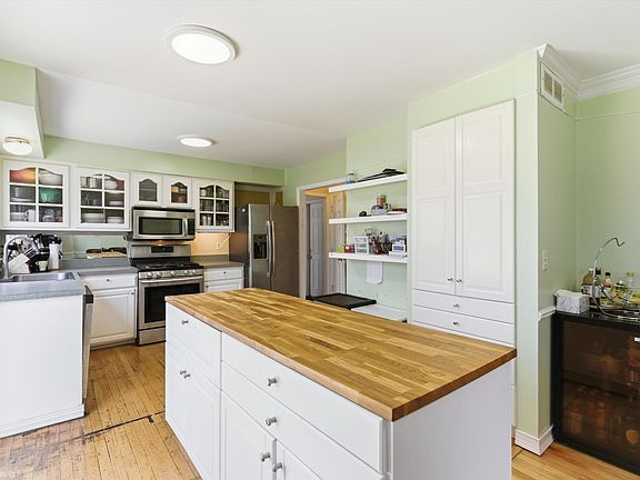 5th image of 1267 Barneswood Ln