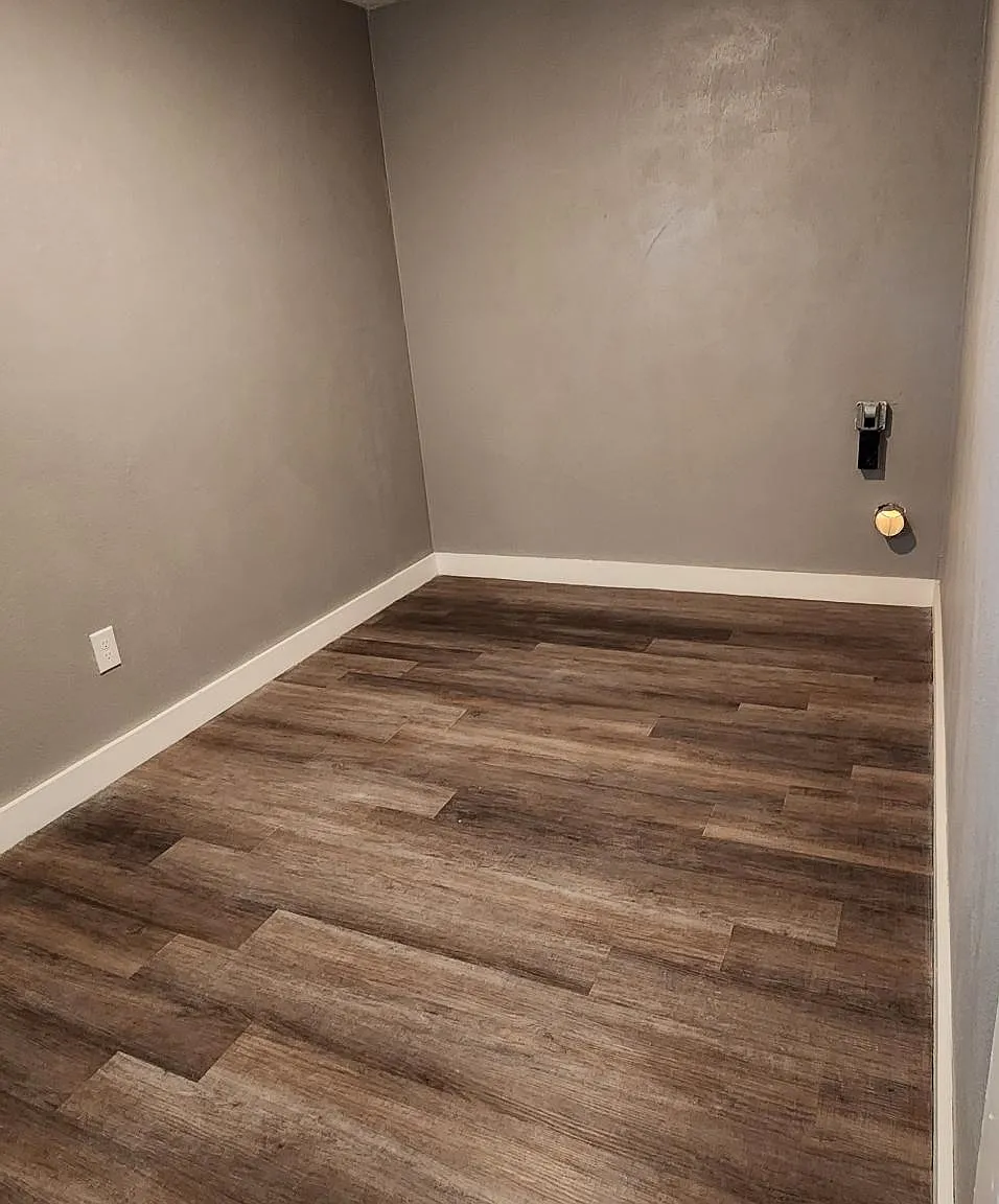 3 bed, 1100 sqft, $2,300 — Photo 3