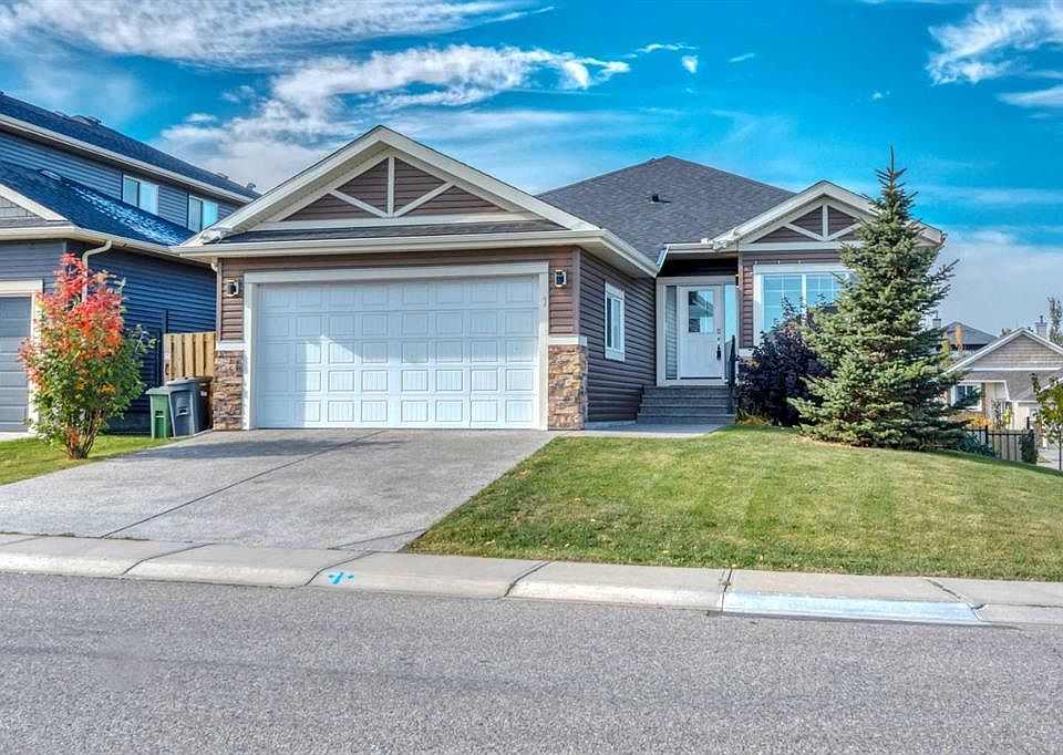 1st image of 1 E Lakes Estates Cir