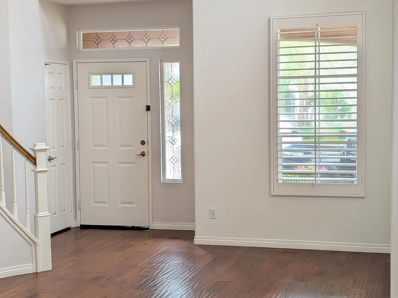 4 bed, 2.5 bath, 2182 sqft, $6,000 — Photo 4
