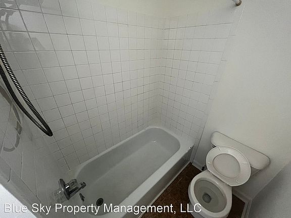 2nd image of 733-739 Maple St Unit 737