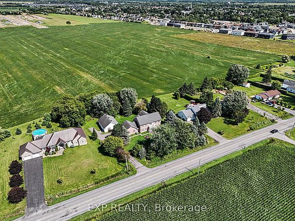 4th image of 1007 Saint Pierre Rd