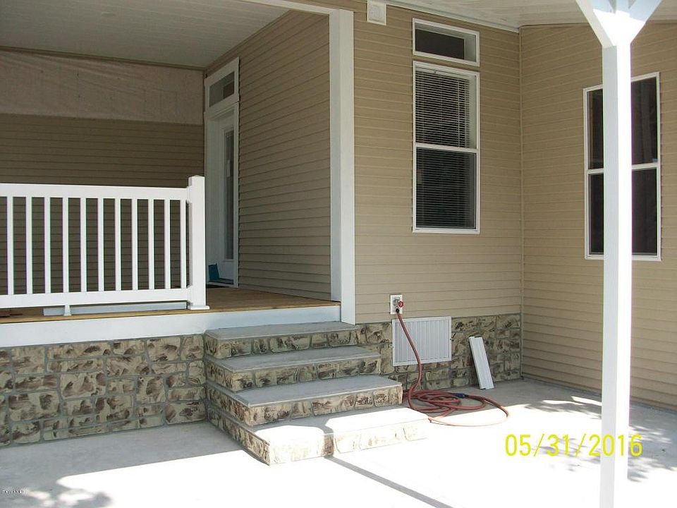 1st image of 367 Dolphin Cir