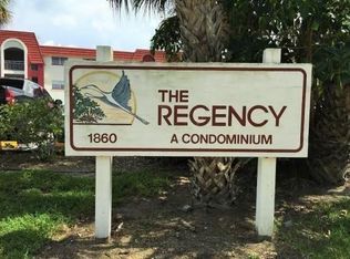1860 Massachusetts Ave NE APT 220, Saint Petersburg, FL 33703