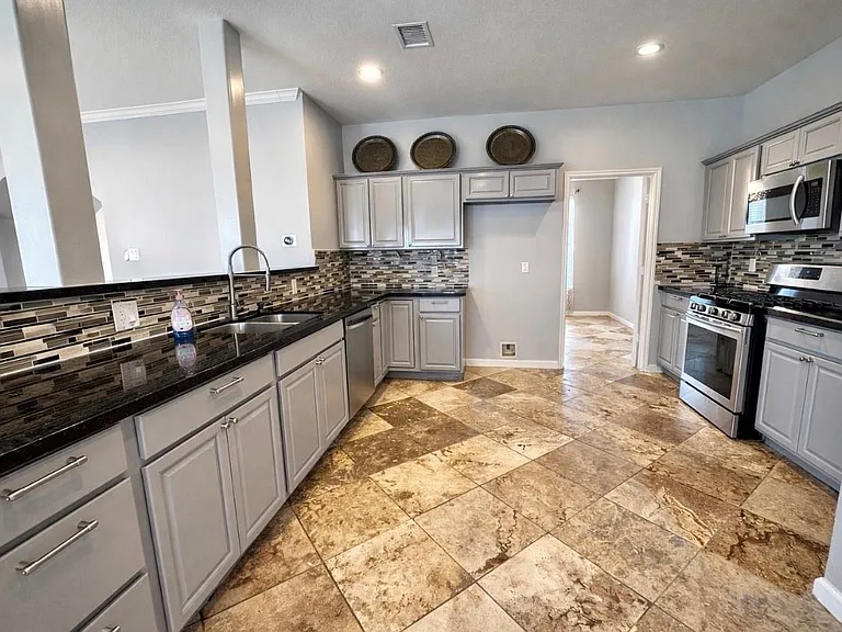 14302 Ardwell Dr — Photo 21