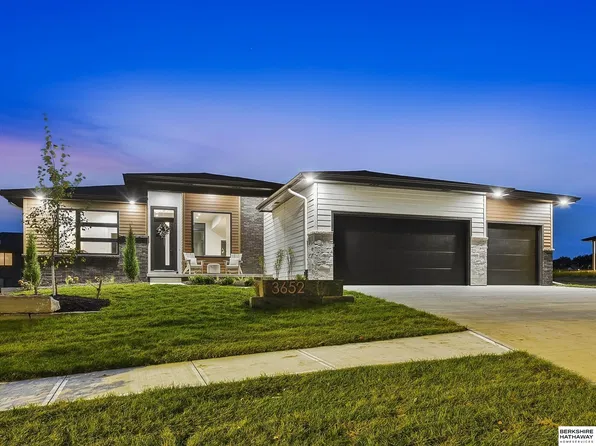 3652 S 218th Ave, Elkhorn, NE 68022