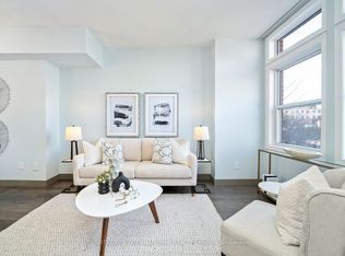 30 Michael Power Pl, Toronto, ON M9A5G9