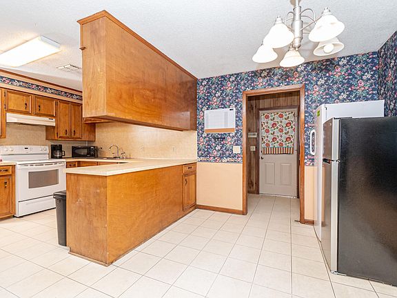 5th image of 322 Evans Dr