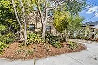 2325 W Green St — Photo 15