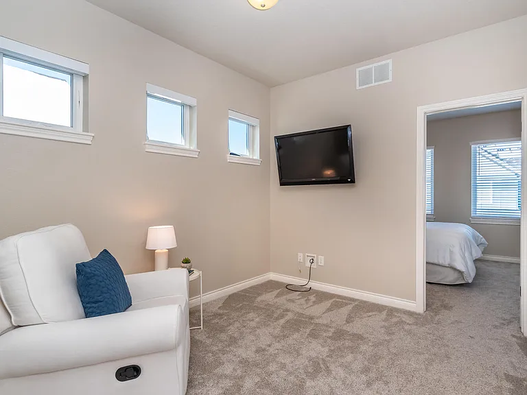 1362 Golden Eagle Way — Photo 28