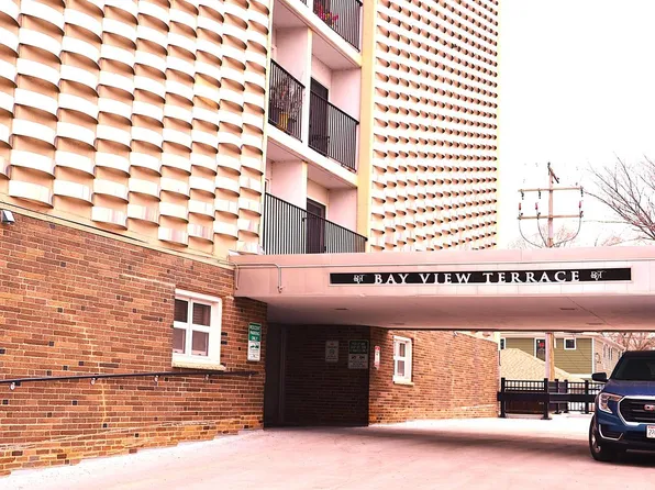 2525 South Shore DRIVE #5F, Milwaukee, WI 53207