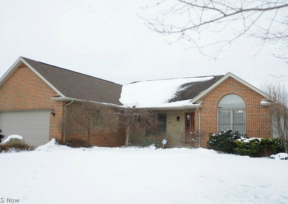 1st image of 1625 Sturbridge Dr NE