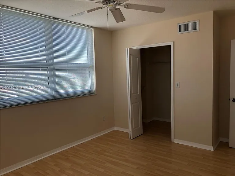 2665 SW 37th Ave #814 — Photo 5