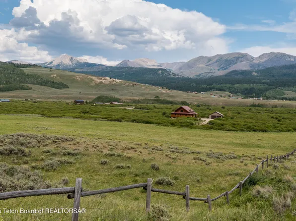 15 White Point Rd, Cora, WY 82925