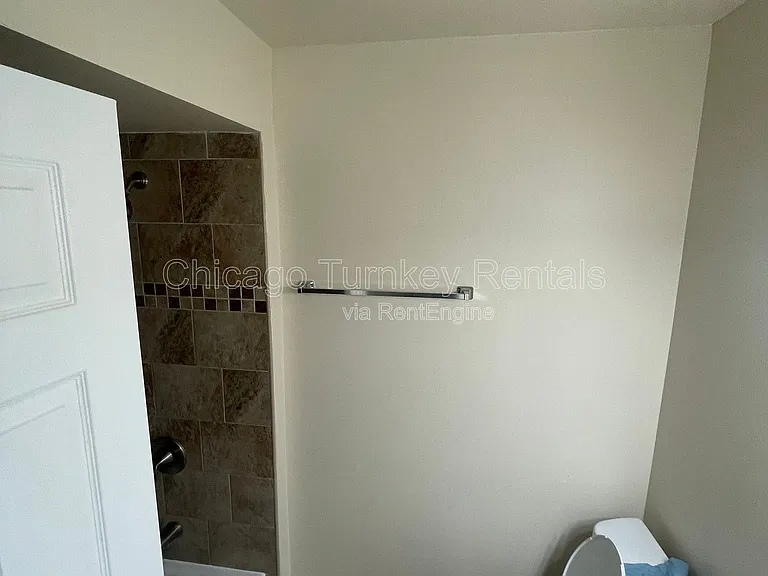 3900 171st St — Photo 21
