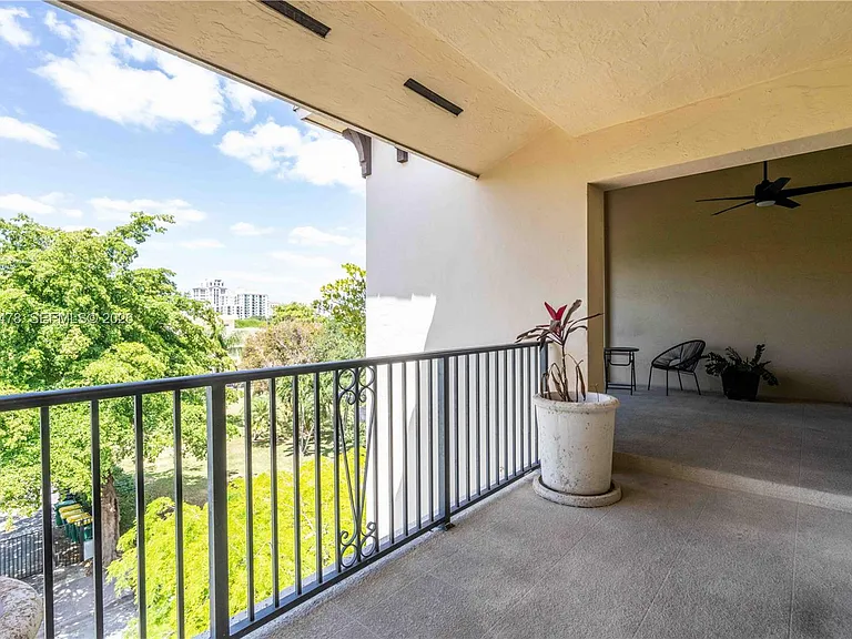 300 Majorca Ave #Penthouse 404 — Photo 27