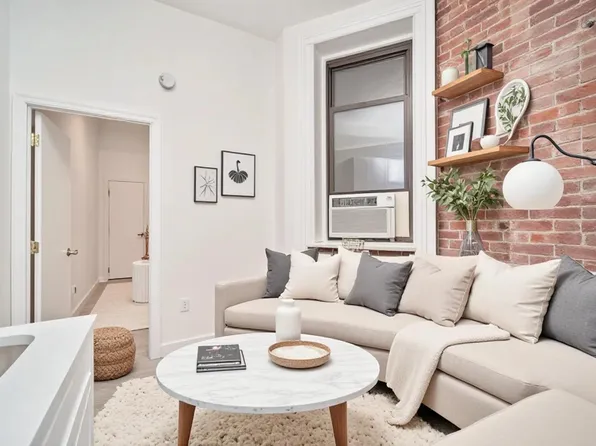319 E 83rd St APT 1A, New York, NY 10028