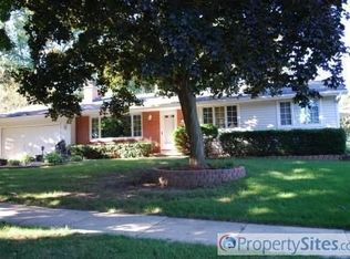 5909 S Hill Dr, Madison, WI 53705