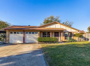 6050 Oakdale Ct, Watauga, TX 76148