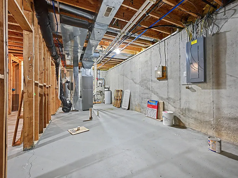 352 Laurel Wood St — Photo 17