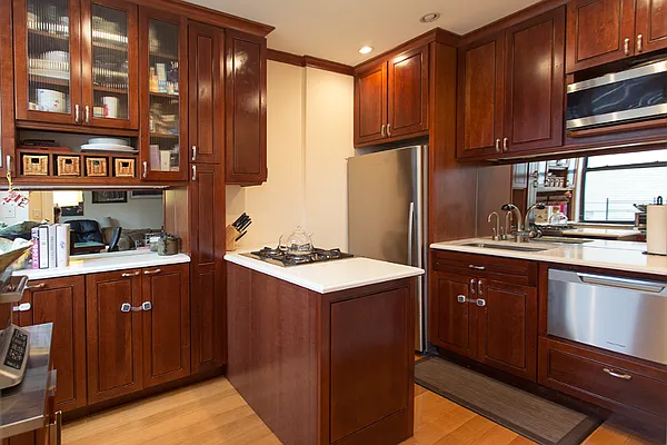 Sold by The Bamberger Group | media 2