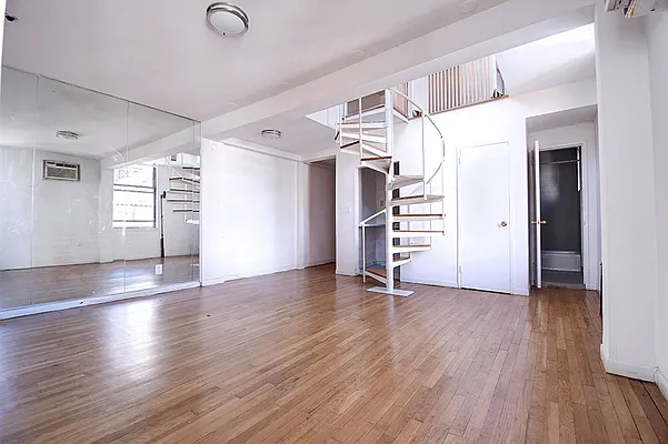 Rented by Urbane Brokerage | media 20