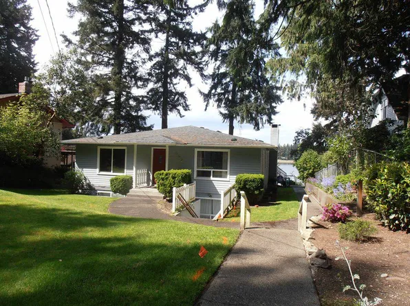 952 Lower Oyster Bay Dr, Bremerton, WA
