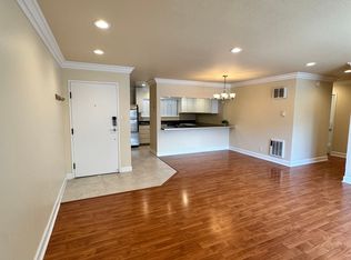 5 Embarcadero W APT 121, Oakland, CA 94607