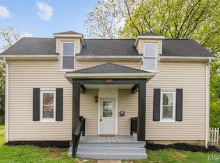 520 Locust St, Washington, MO 63090