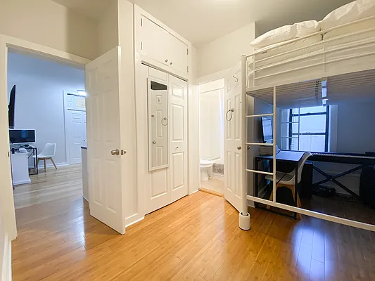 Rented by Real Broker NY LLC | media 66