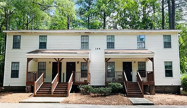 105 E Circle Dr #C
