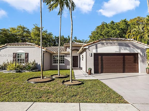 4th image of 11941 SW 20th St