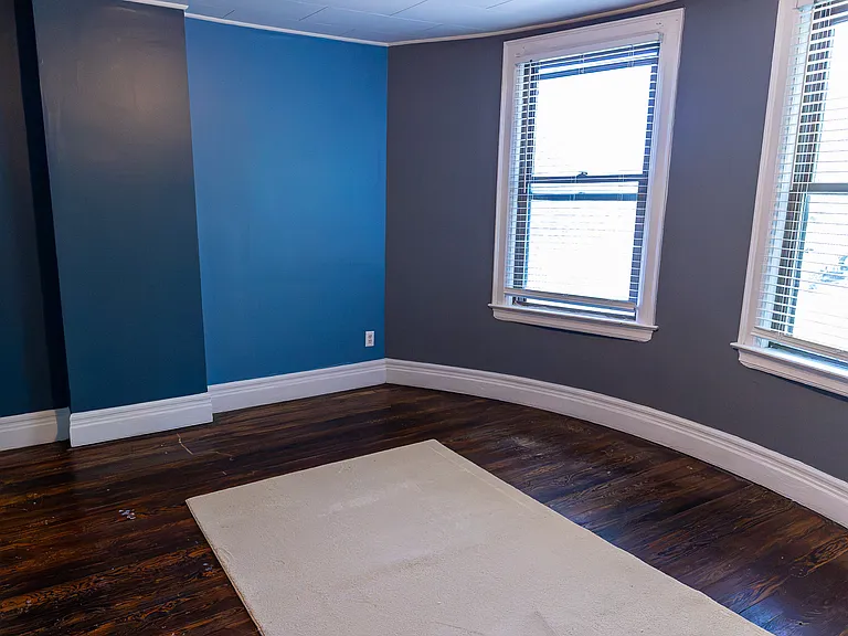 262 W Grand Blvd — Photo 6