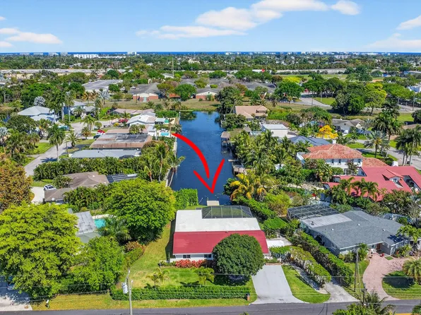 8416 Pine Tree Lane, West Palm Beach, FL 33406