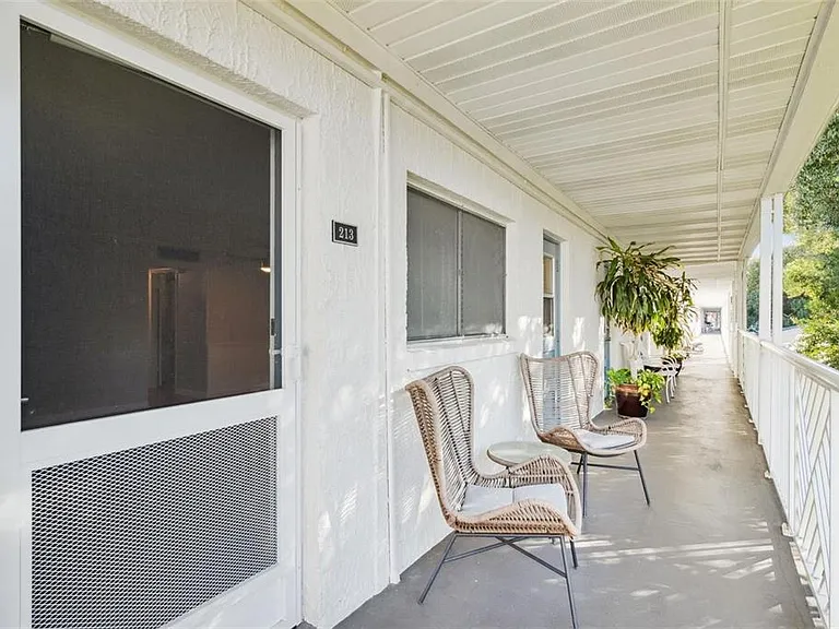 320 Lakeview St #213 — Photo 2