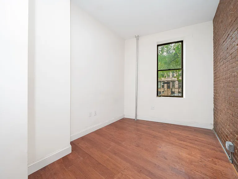 945 Saint Nicholas Ave #1D — Photo 12