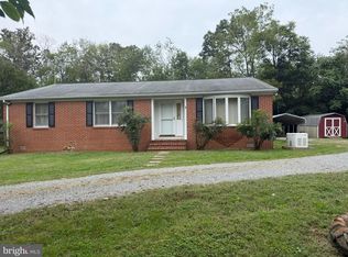 1582 Triple J Rd, Berryville, VA 22611