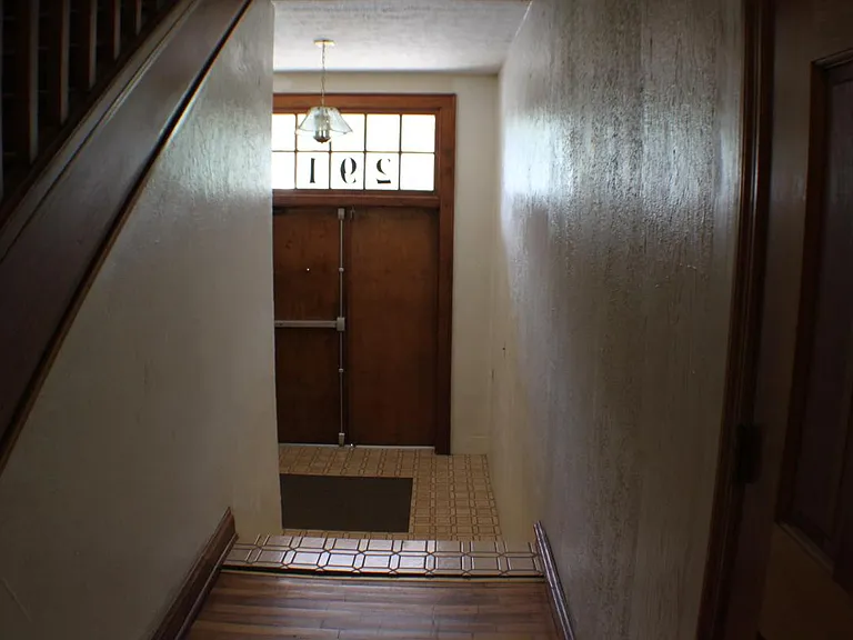291 August Cir #5 — Photo 11