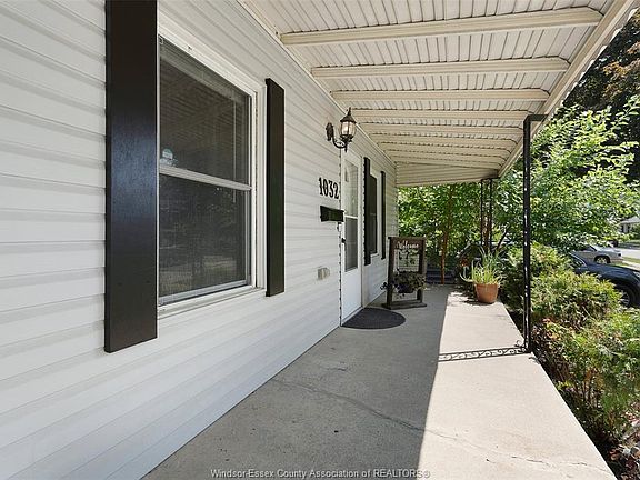 5th image of 1032 Josephine Ave