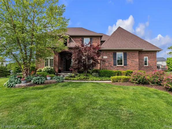 22779 Bedford Ct, Northville, MI 48167