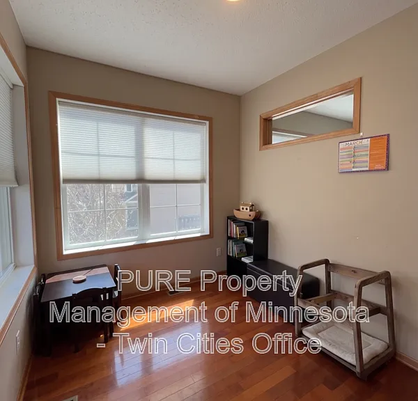 8051 Larch Ln N — Photo 2